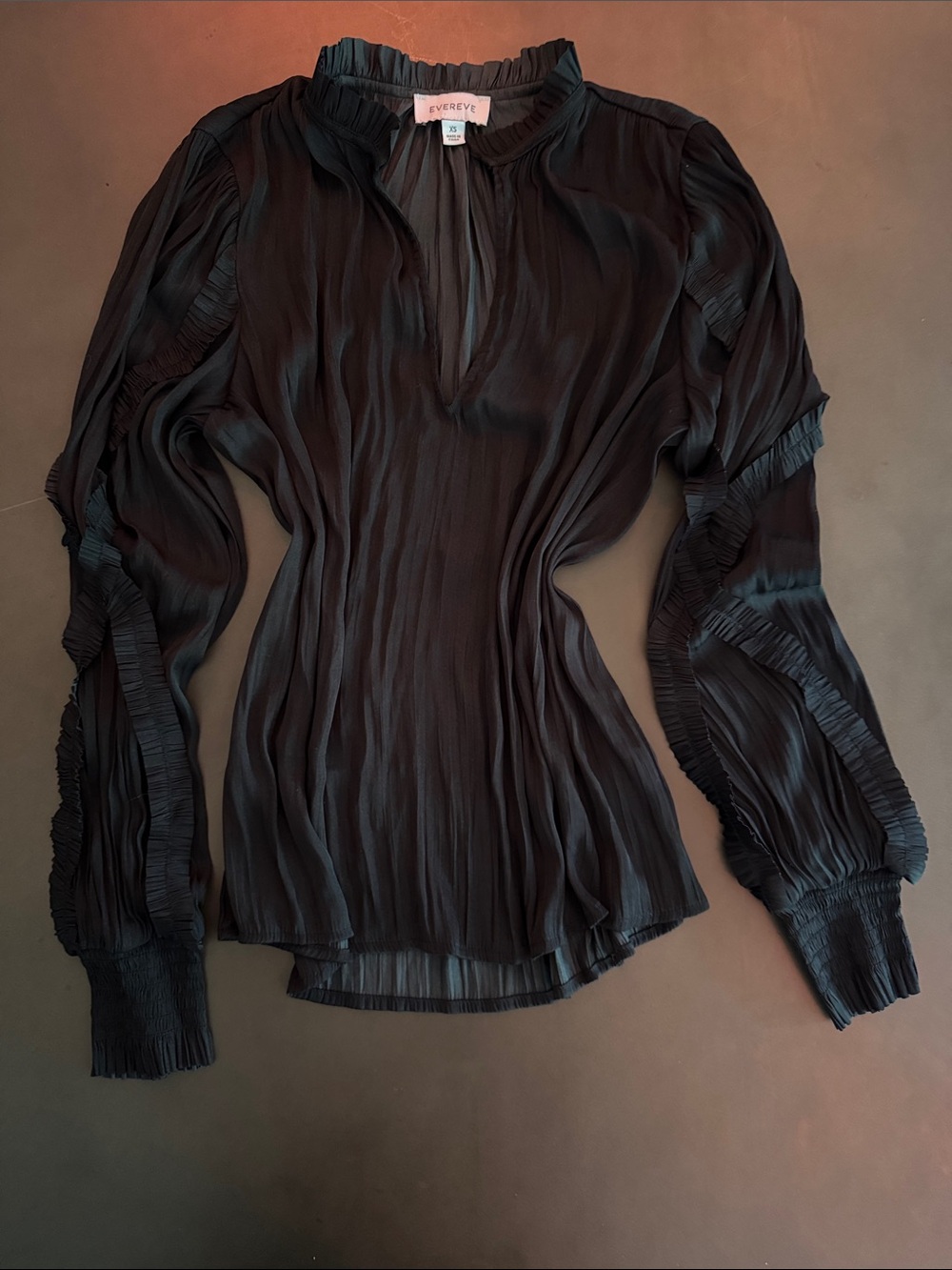 Evereve Black Pleated Ruffle-Neck Long Sleeve Blouse